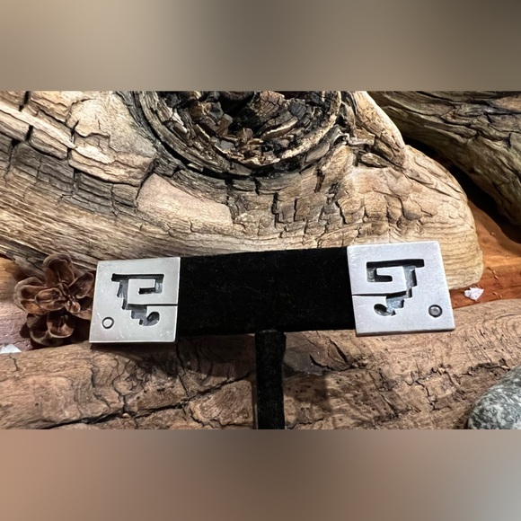 Taxco Mexico Silver Studs Earrings TA-118 Punch In Maya Aztec Tribal 1.75cm - Picture 2 of 6